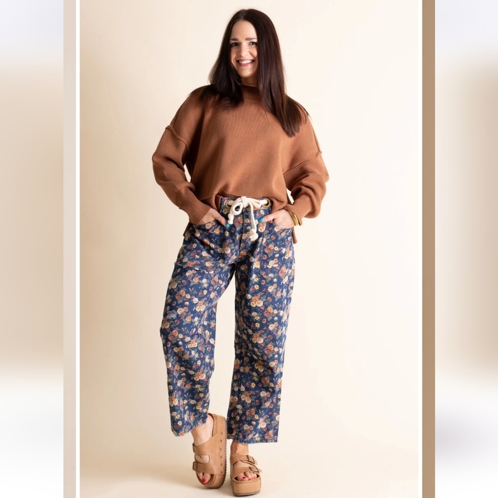 Bibi NWTs Floral Barrel Pants